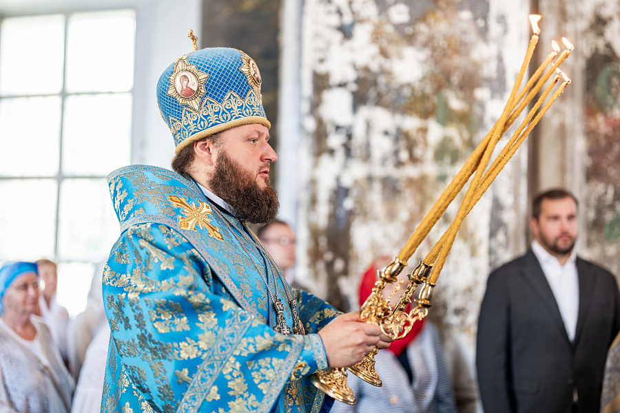 Архиерейское богослужение в Скорбященском храме села Шарапово м.о. Чехов